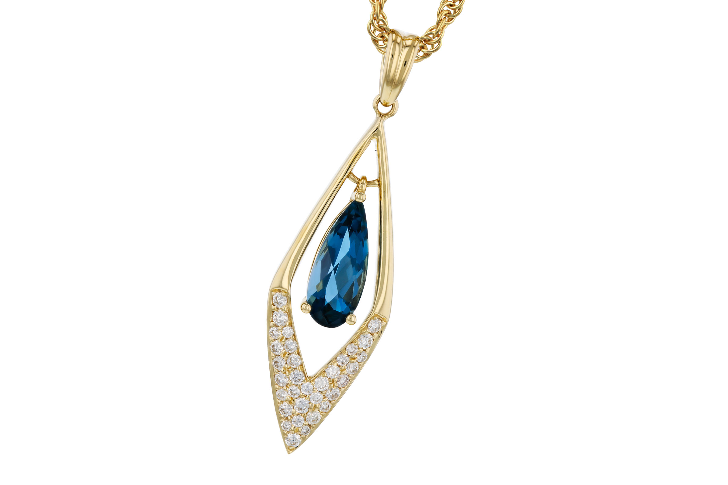 A303-38581: NECK .85 LONDON BLUE TOPAZ 1.02 TGW (10x4MM LBT)