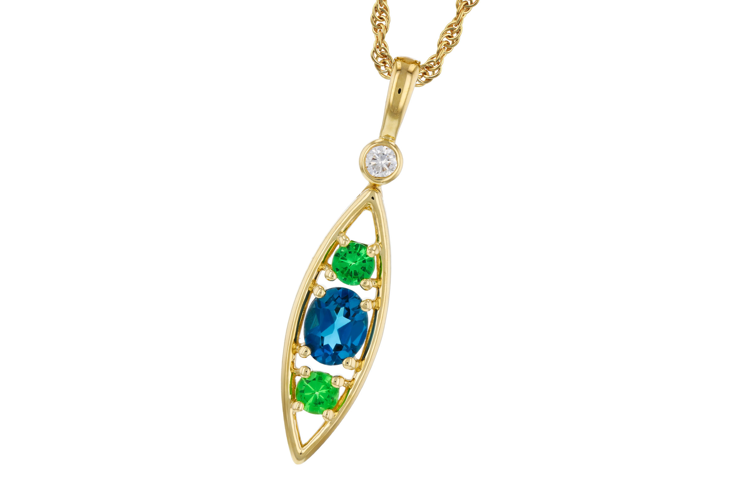 K303-38590: NECKLACE .54 SEMI-PREC (LBT & GR.GT) .58 TGW