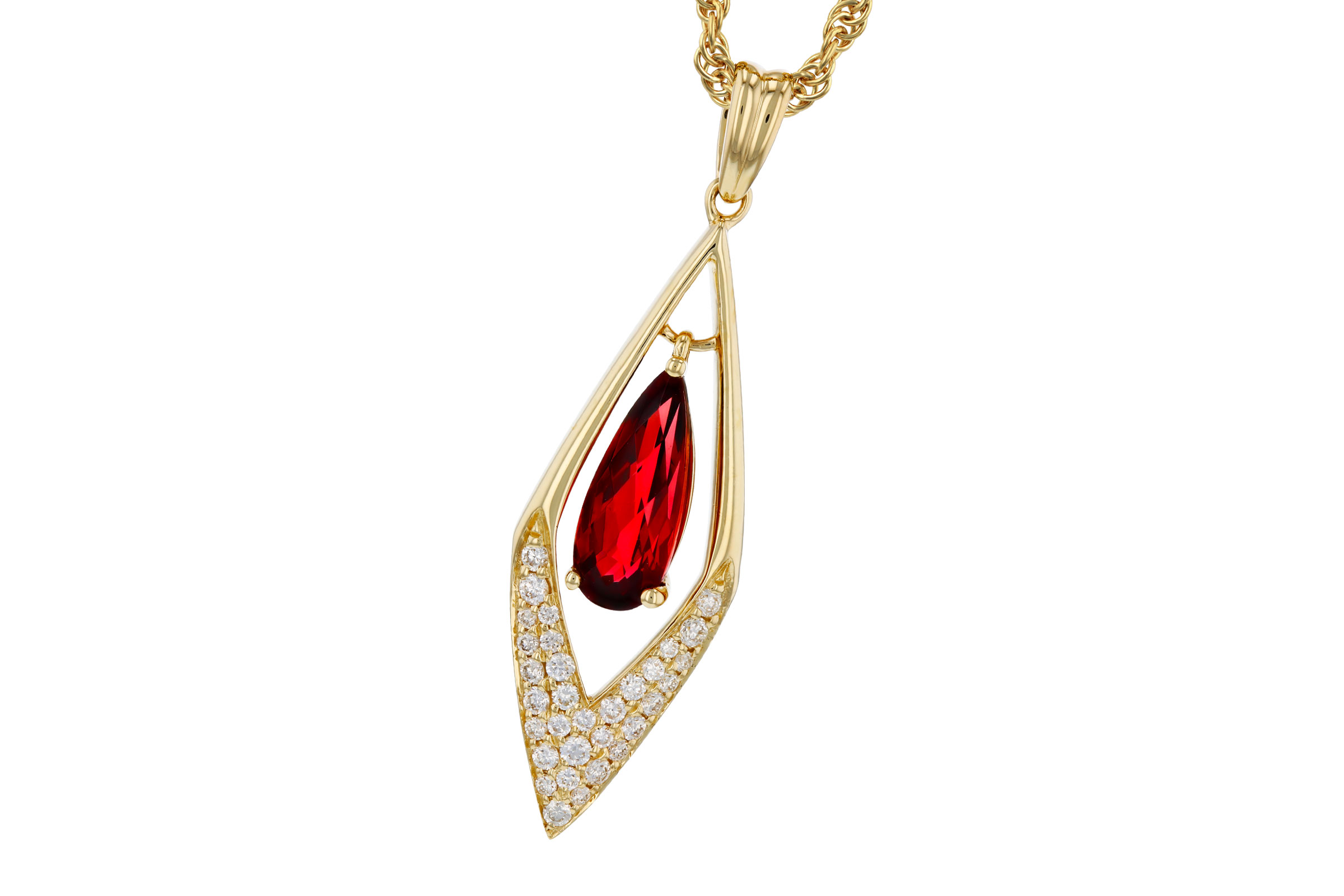 M303-38571: NECK .93 GARNET 1.10 TGW (10x4MM GAR)